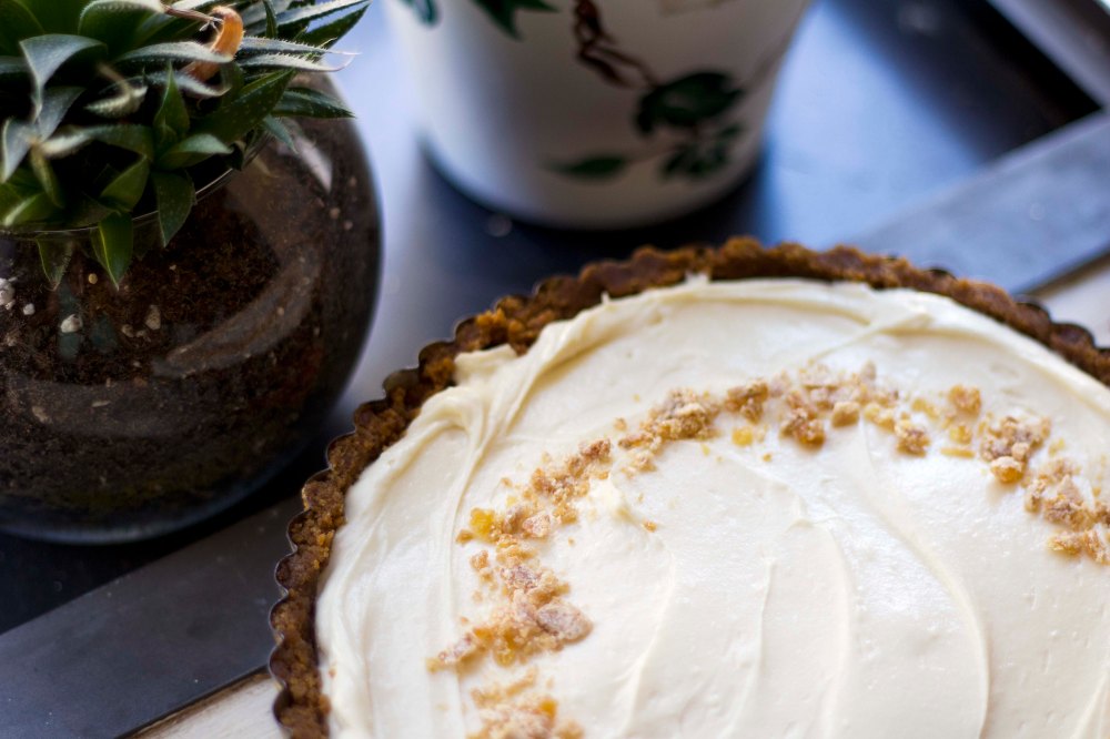 Gingerbread Cupcake Cheesecake || View From The Kitchen Blog